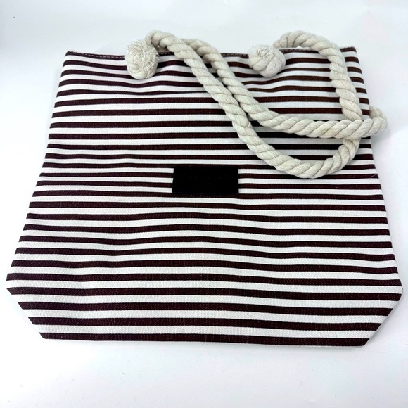Threaded Pear Striped Tote Bag with Rope Handles - Picture 4 of 8